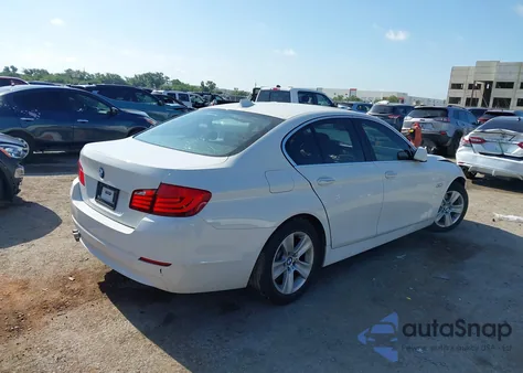 2013 BMW 528 z USA, uszkodzony, nr VIN WBAXG5C53DD233641